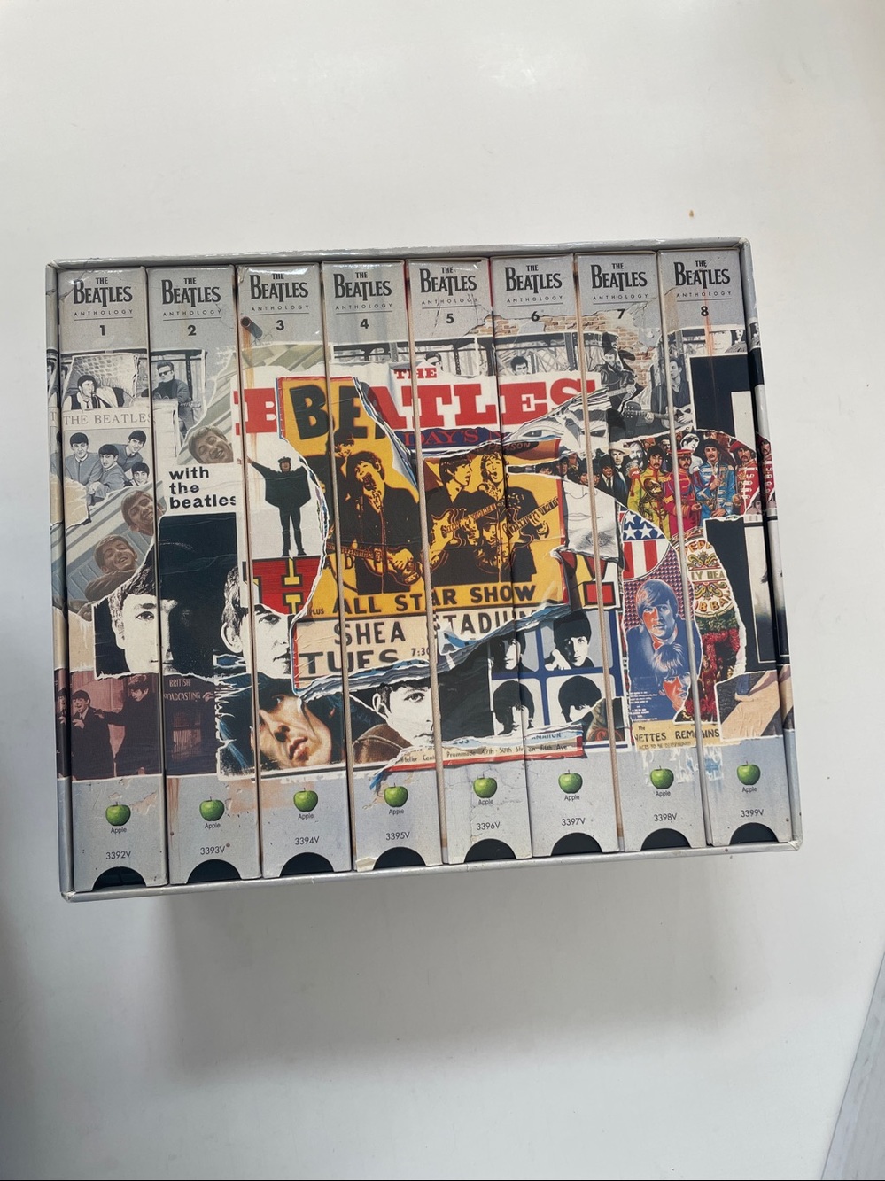 VTG Beatles Anthology VHS Box Set 8 Tapes 1996 USA Apple & Capitol Records